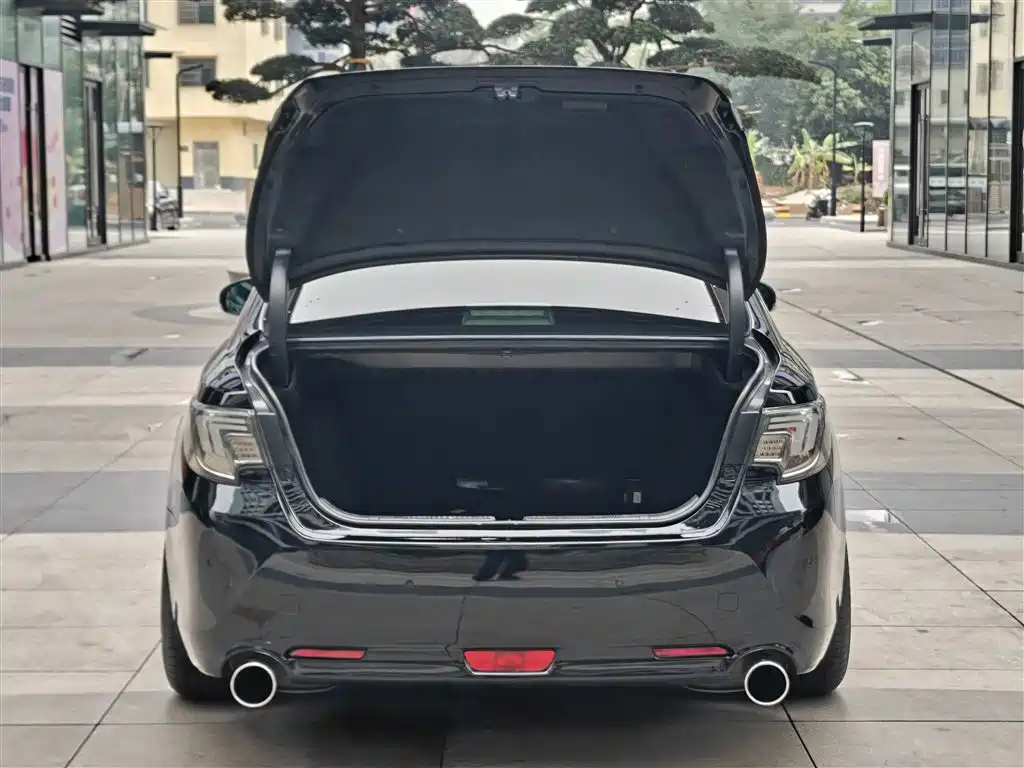 Toyota Reiz 2013 2.5V Premium Edition фото 29