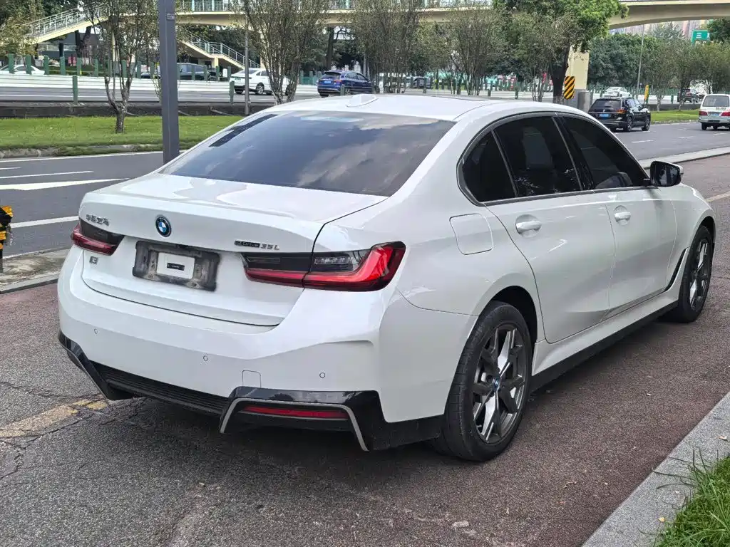 Фото 5 - BMW i3