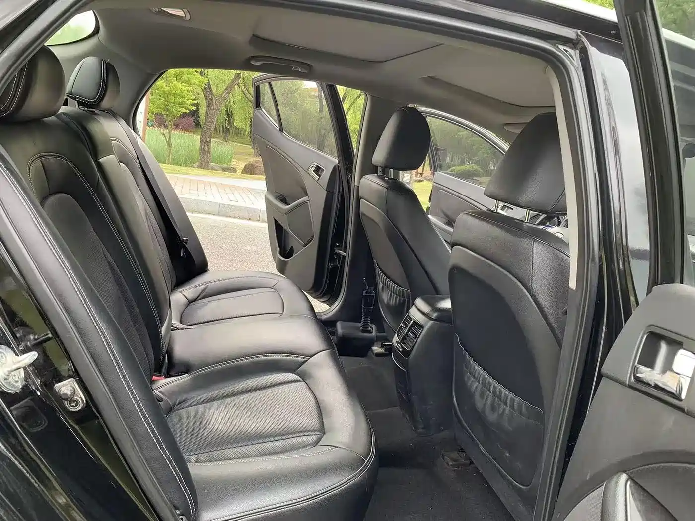 Kia K5 2012 2012 2.4L Automatic Premium
