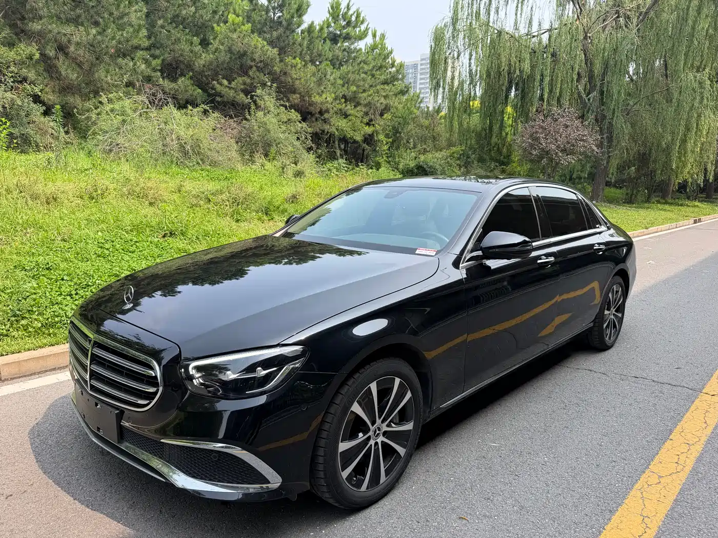 Mercedes-Benz E-Class New Energy 2023 E 350 e L Plug-in Hybrid Sedan