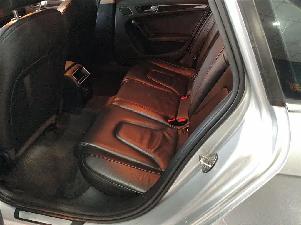Audi A4L 2013 35 TFSI Automatic Standard фото 10