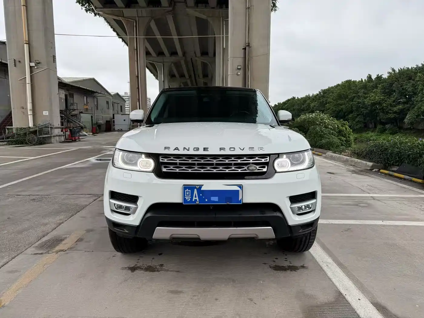 Land Rover Range Rover Sport 2014 3.0 SC V6 HSE фото 2