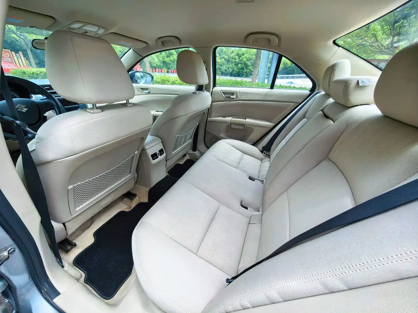 Suzuki Kizashi 2014 2011 2.4L 2WD Manual Standard Edition