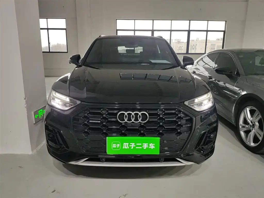 Audi Q5L 2025 40 TFSI Luxury Dynamic фото 3