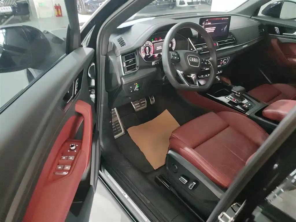 Audi Q5L 2025 40 TFSI Luxury Dynamic фото 16