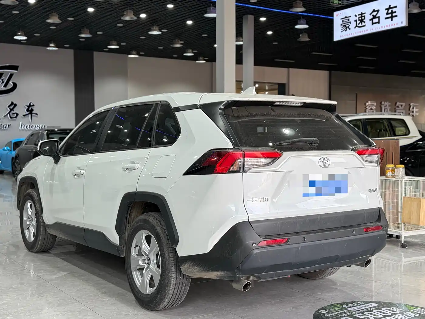 Toyota RAV4 Rongfang 2023 2.0L CVT 2WD Urban Edition фото 11