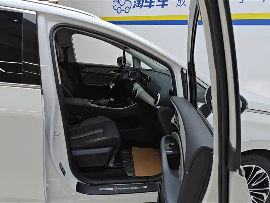 DONGFENG POPULAR YACHTS