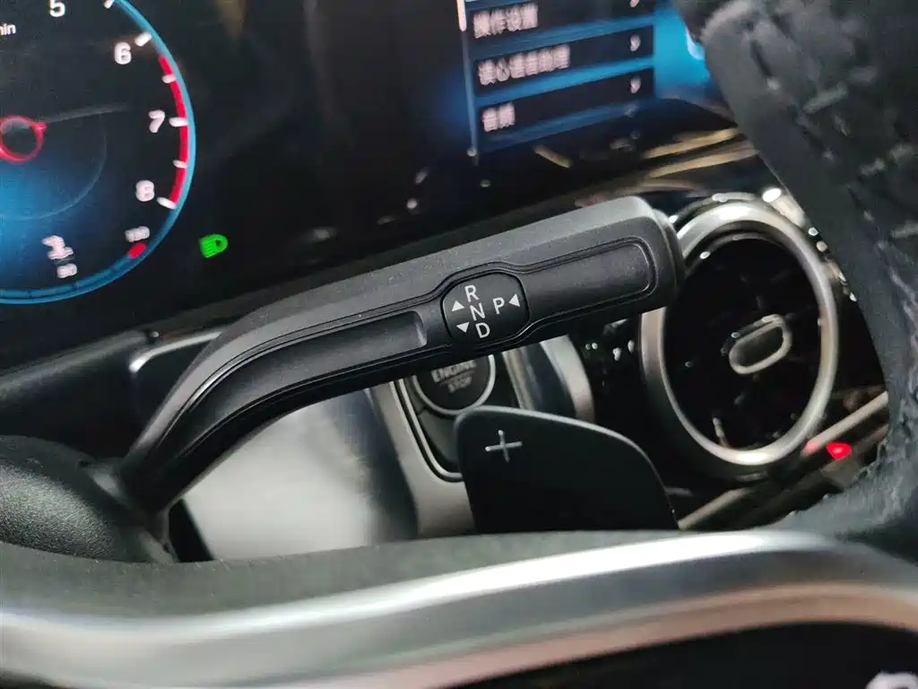 Mercedes-Benz GLB 2023 GLB 200 Dynamic фото 14