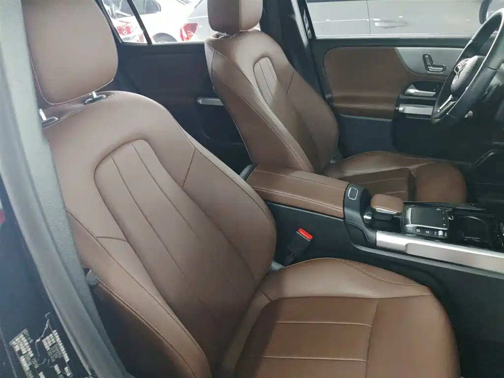 Mercedes-Benz GLB 2023 GLB 200 Dynamic фото 25