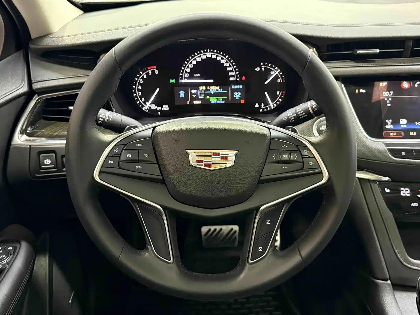 Cadillac XT5 2017 2016 28T AWD Luxury Model
