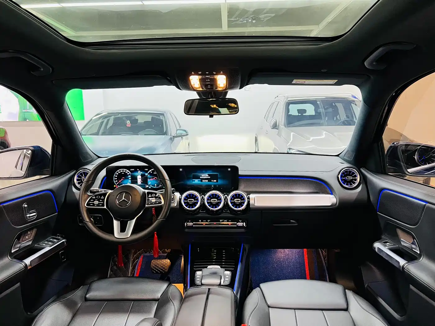 MERCEDES-BENZ GLB