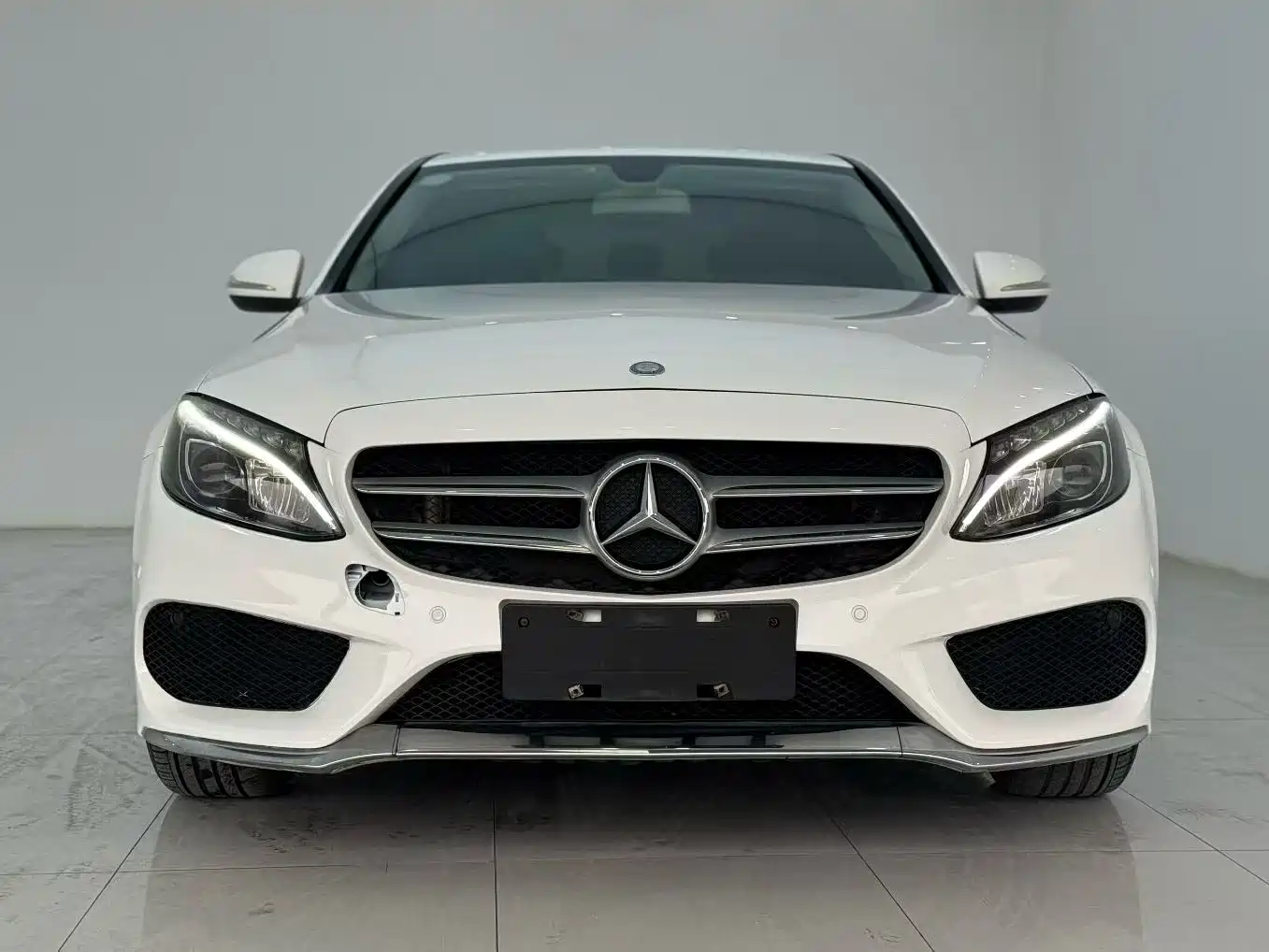 Mercedes-Benz C-Class 2015 Facelift C 180 L Sport фото 2