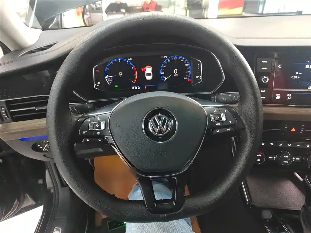 Volkswagen Passat 2019 330TSI Luxury Edition China VI фото 11