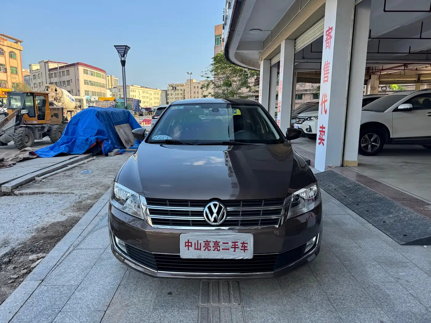 Volkswagen Lavida Tour 2013 1.6L Auto Luxury фото 16
