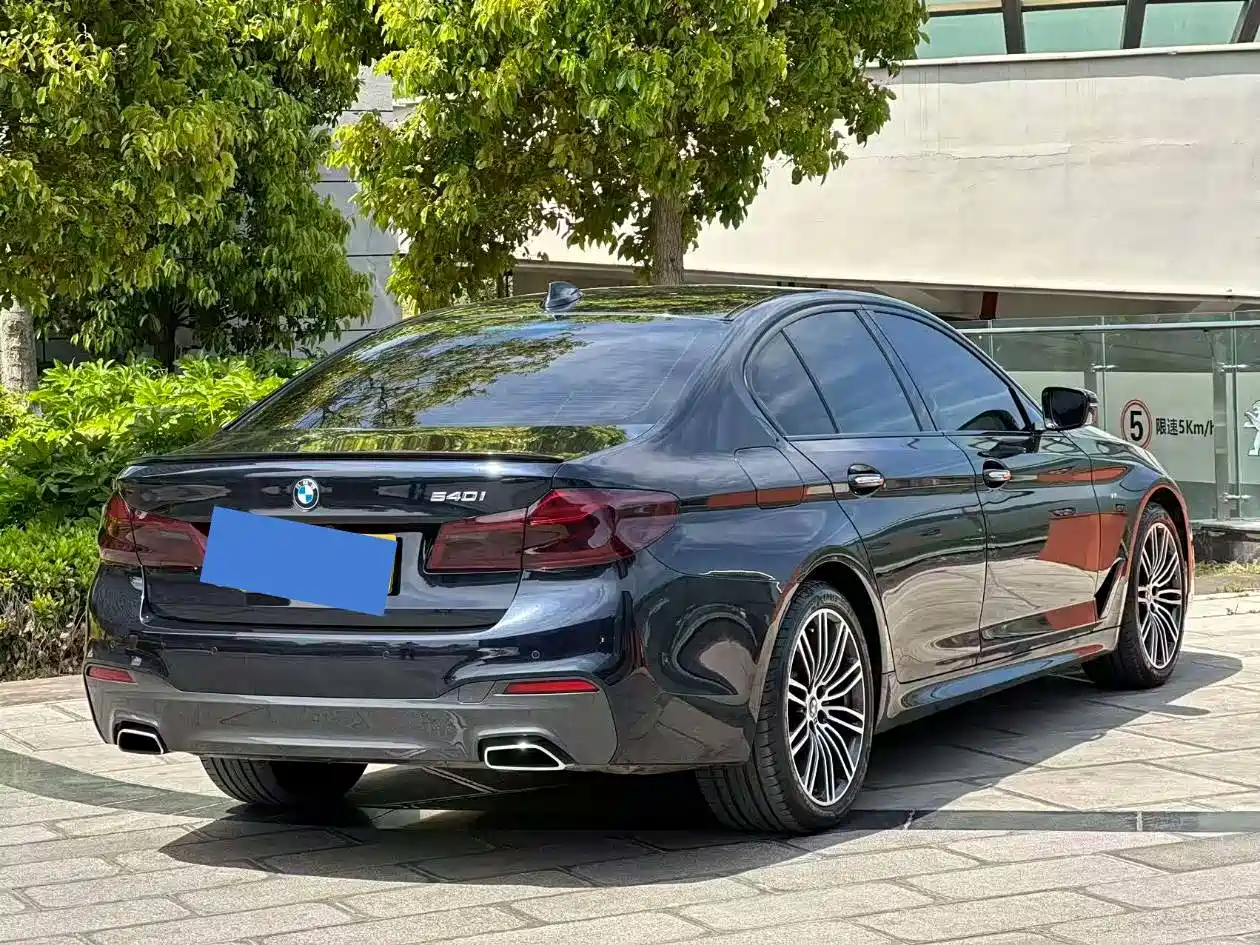 BMW 5 Series (Import) 2018 540i M Sport Package фото 9