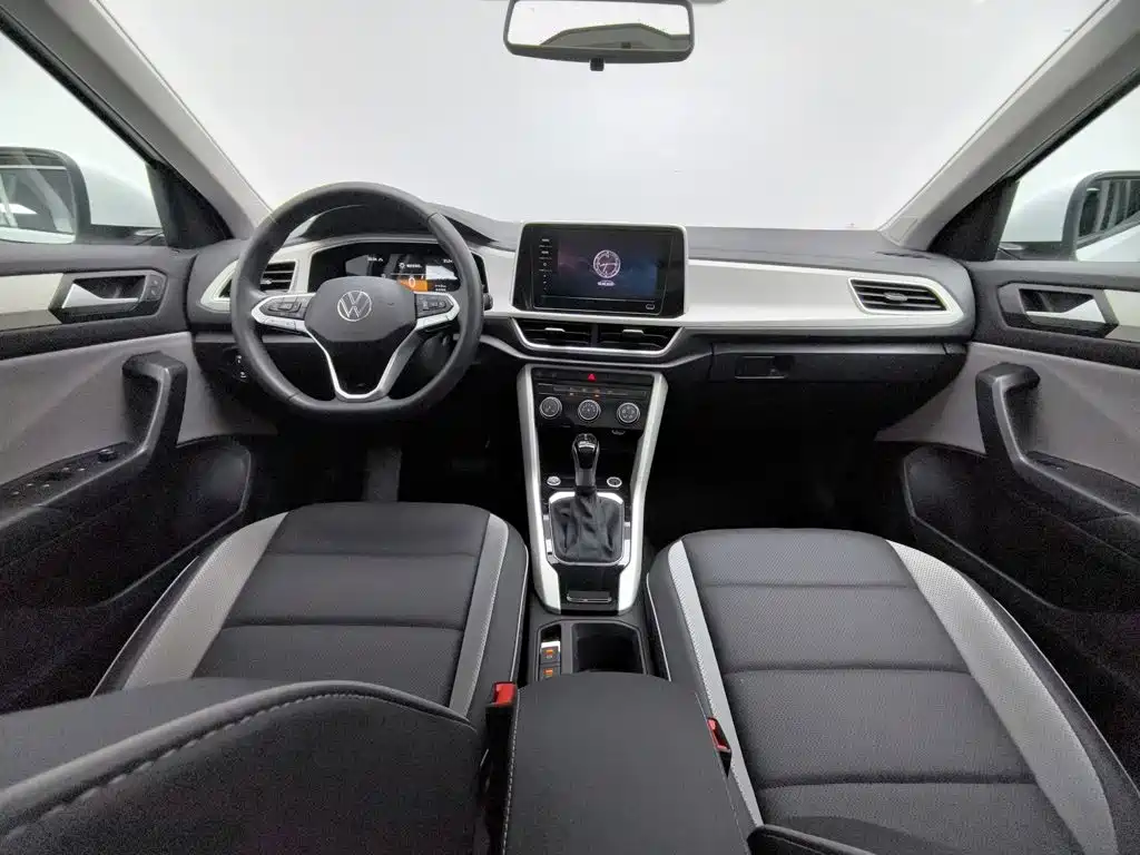 Фото 5 - Volkswagen T-ROC