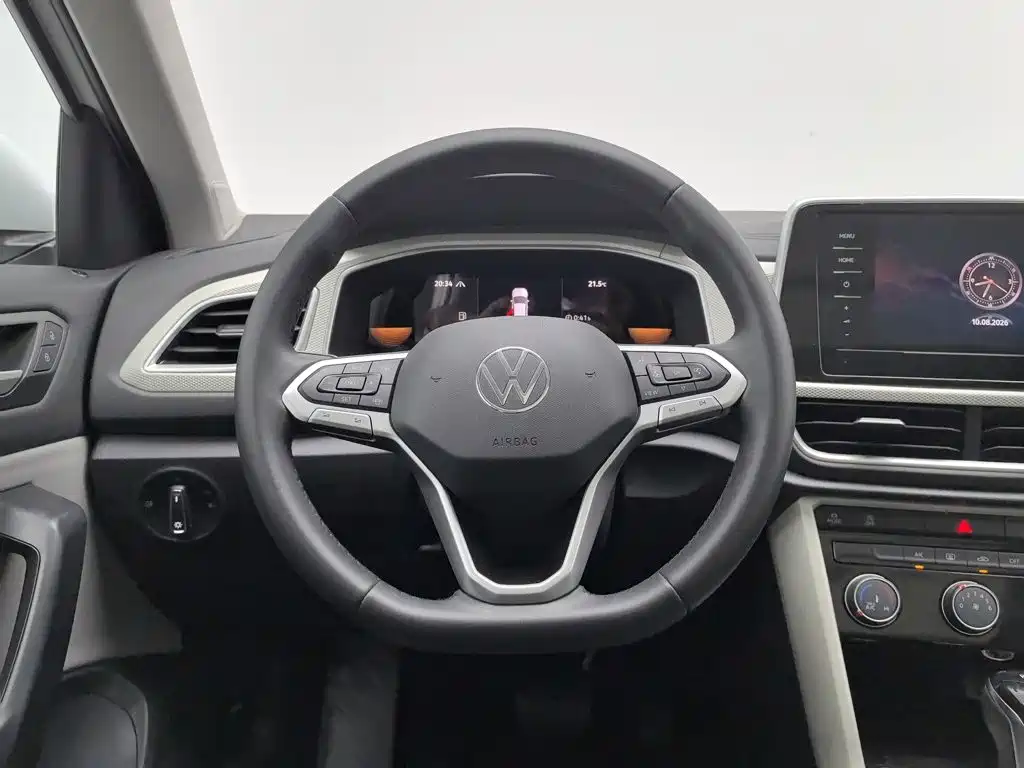 Фото 11 - Volkswagen T-ROC