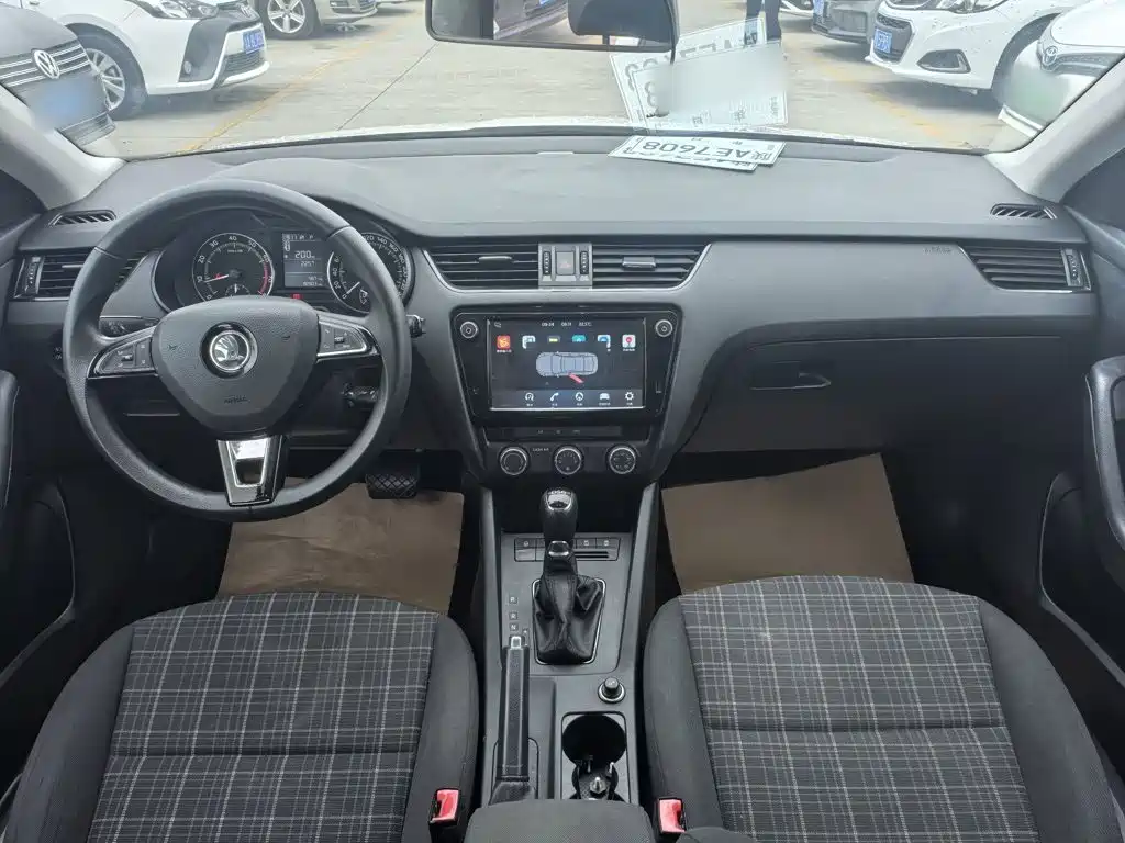 صورة 8 - Škoda Octavia