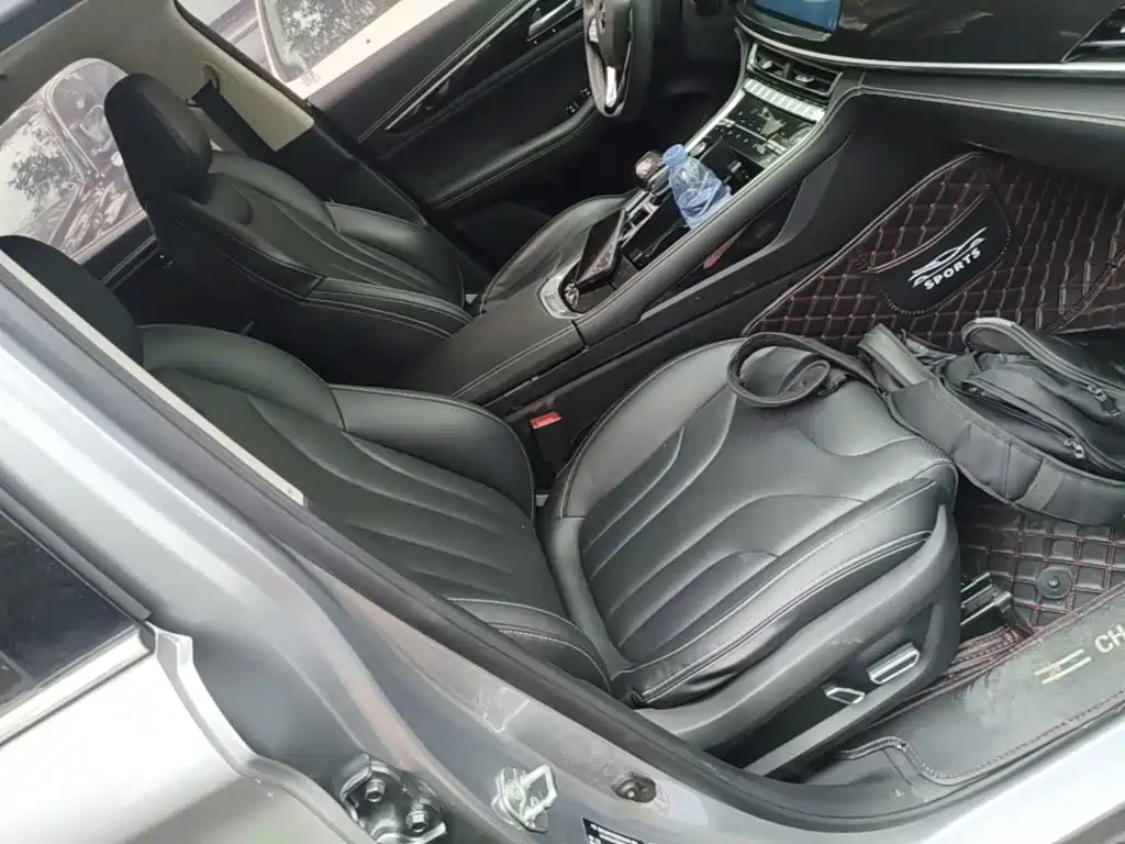 Фото 25 - Changan CS85