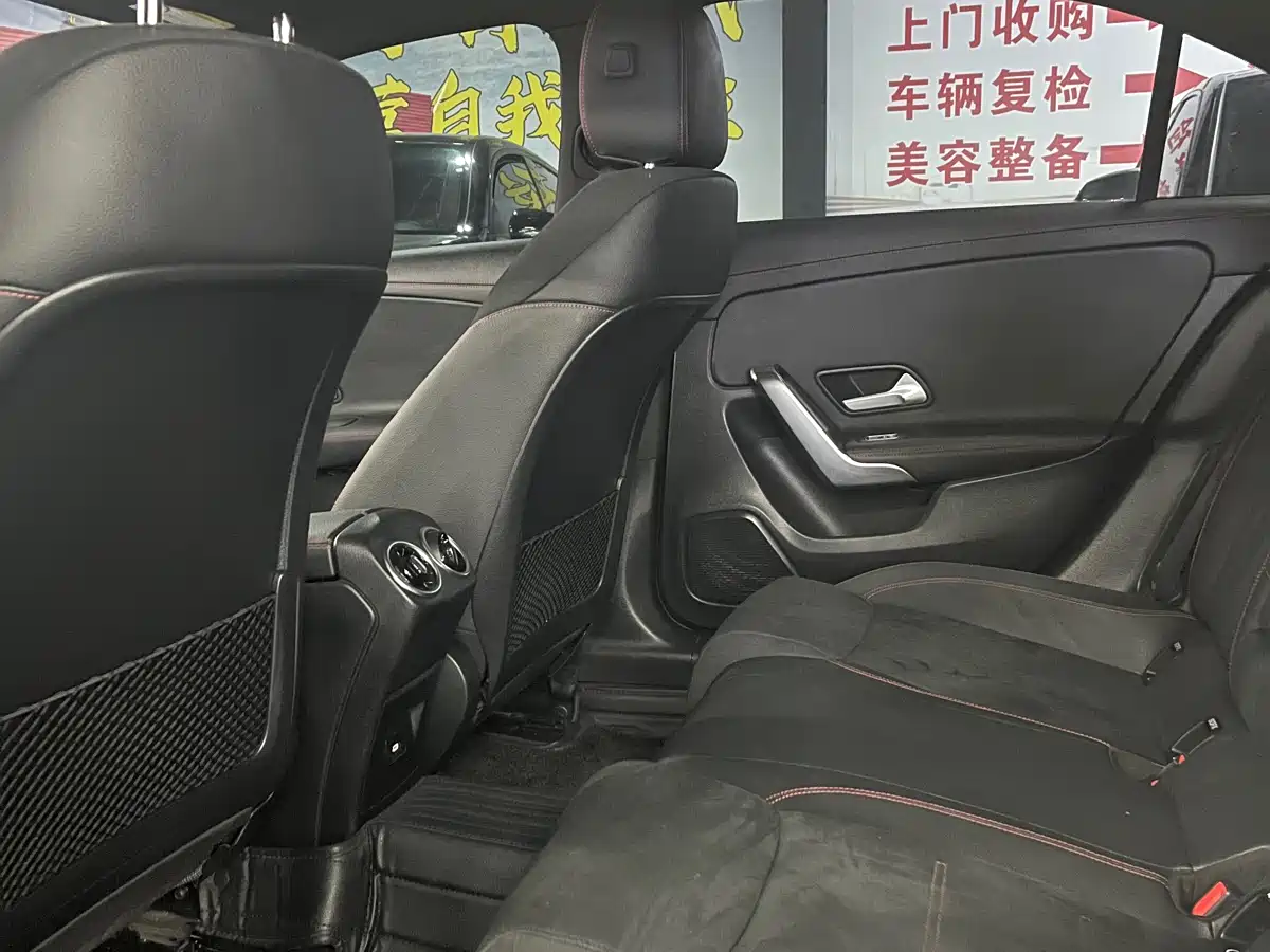 Mercedes-Benz A-Class 2024 A 200 L Fashion Edition фото 5