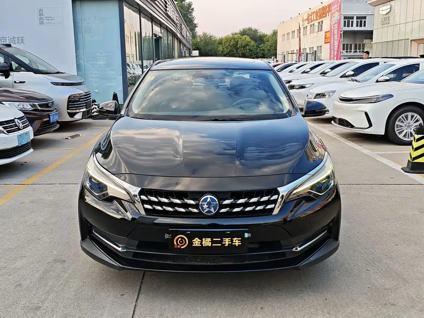 Venucia D60 2019 2019 1.6L XL Manual Smart Connect Elite Edition