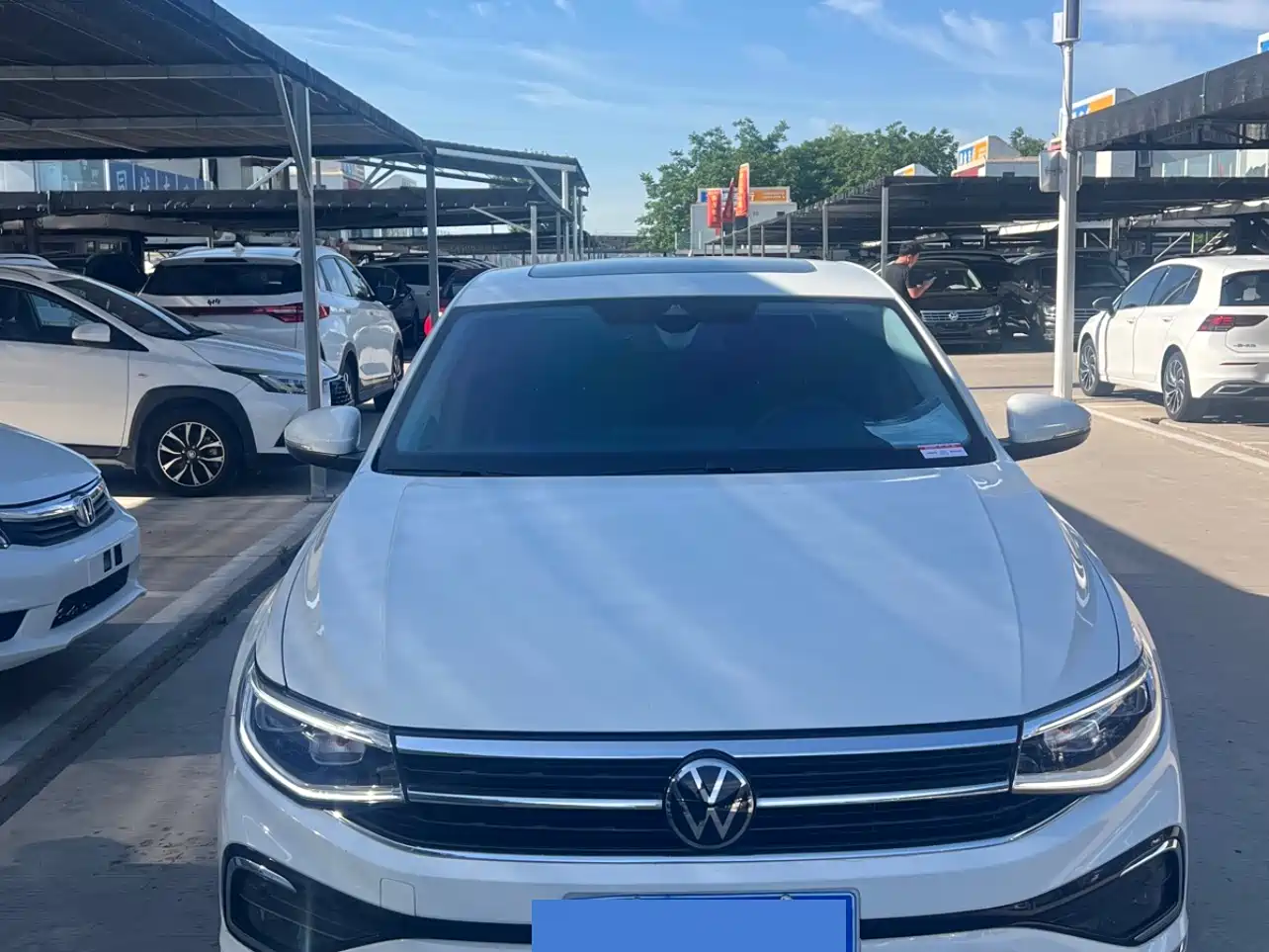 Volkswagen Bora 2024 300TSI DSG Premium Ride Edition фото 2