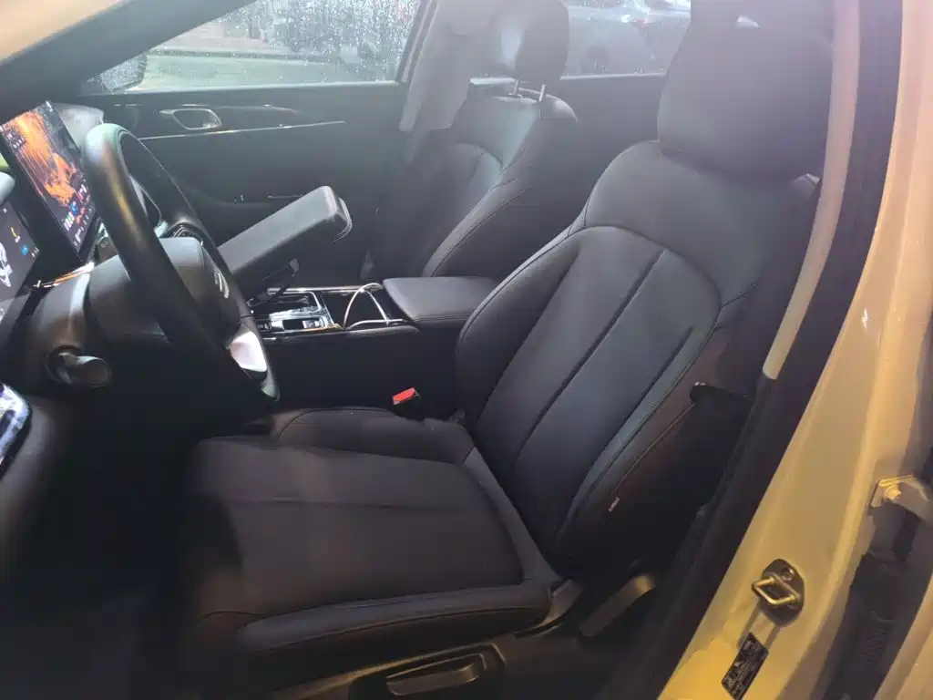Geely Emgrand 2026 2026 Base Model