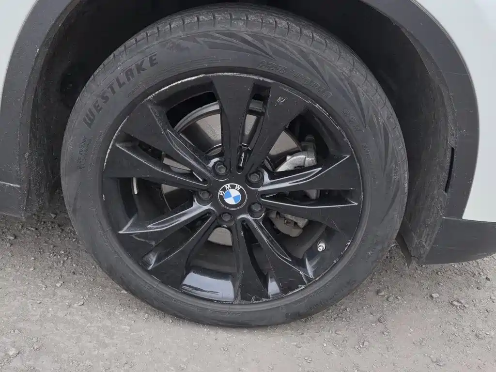 Фото 8 - BMW X1