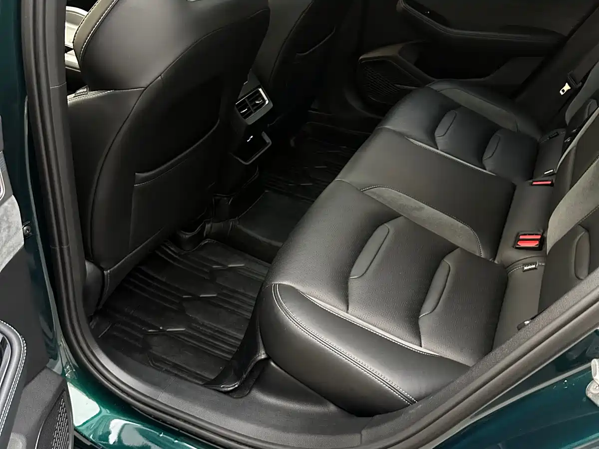 Фото 24 - Geely Preface