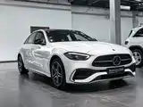 Photo 13 - Mercedes-Benz C-Class