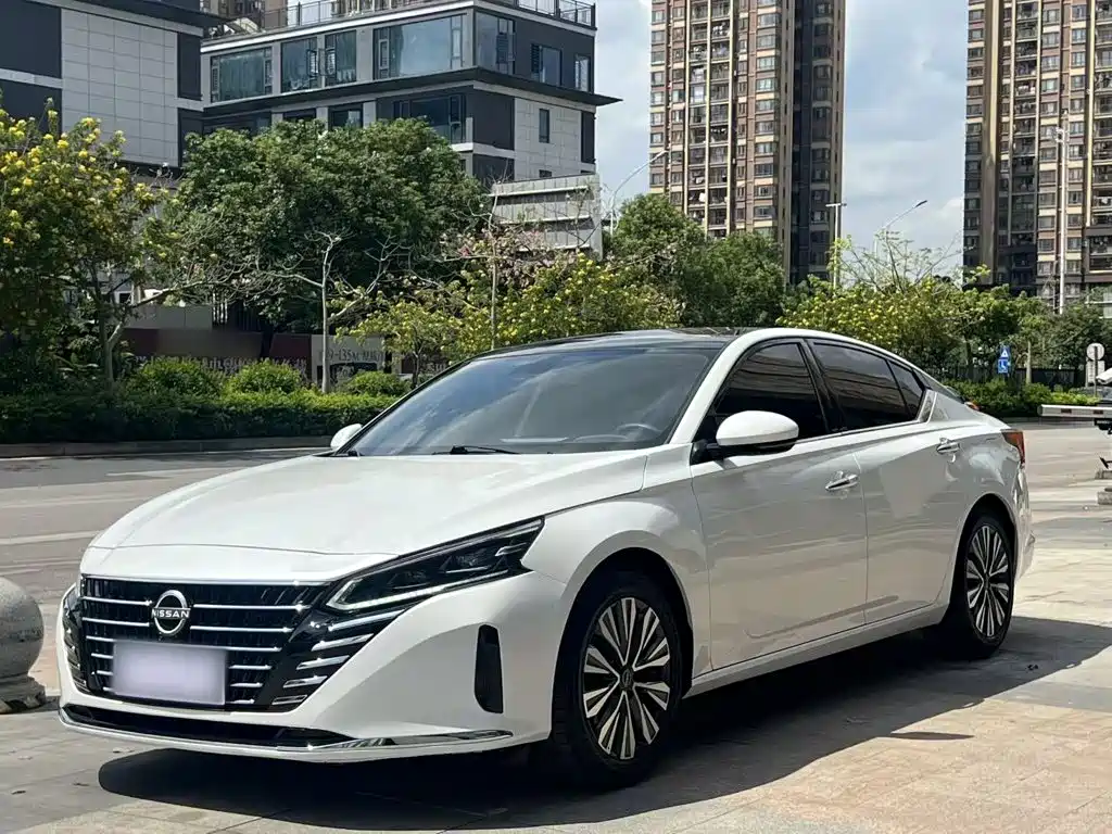 Photo 2 - Nissan Teana
