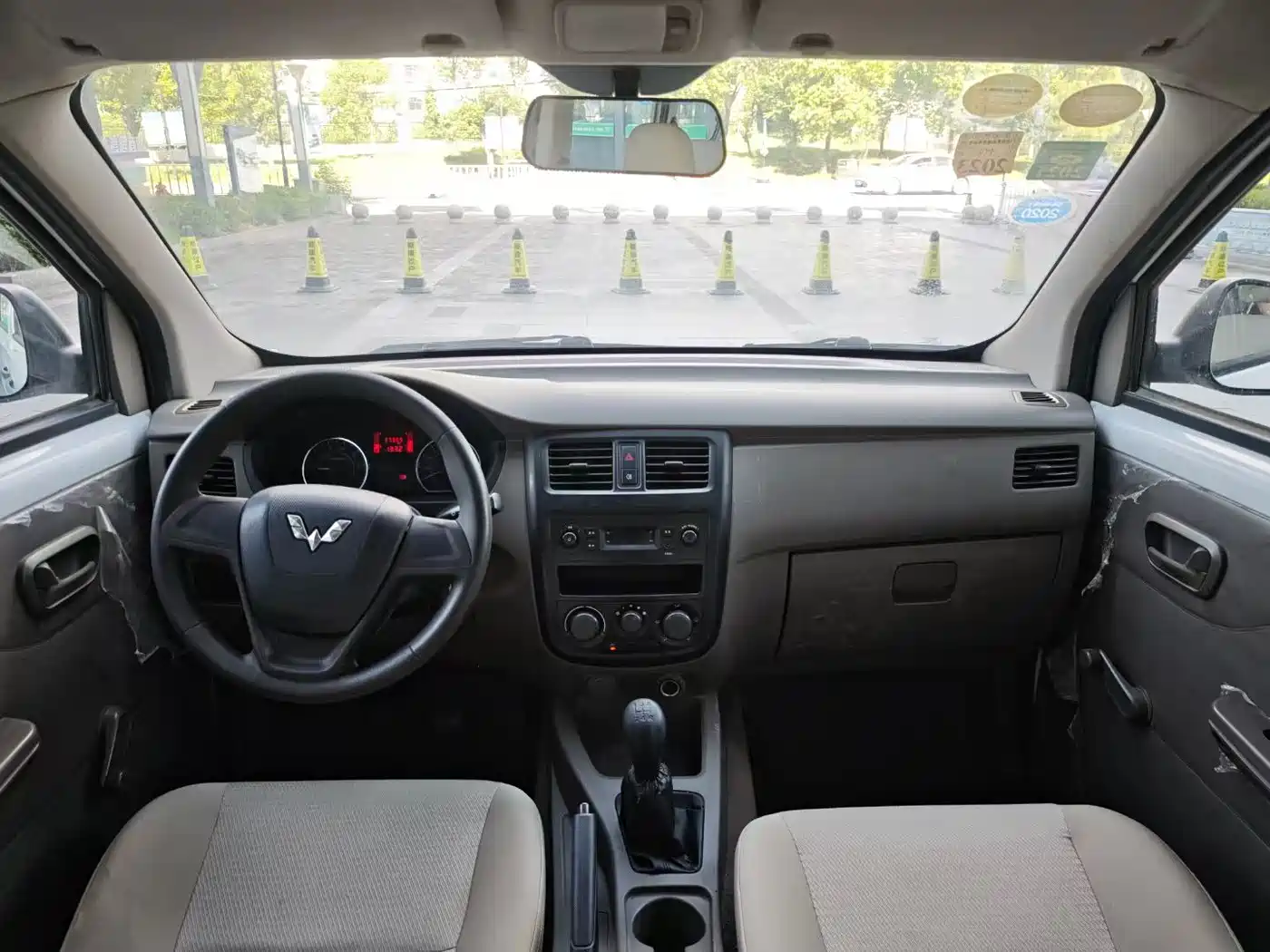 Wuling Motors Wuling Rongguang V 2015 2015 1.5L Utility