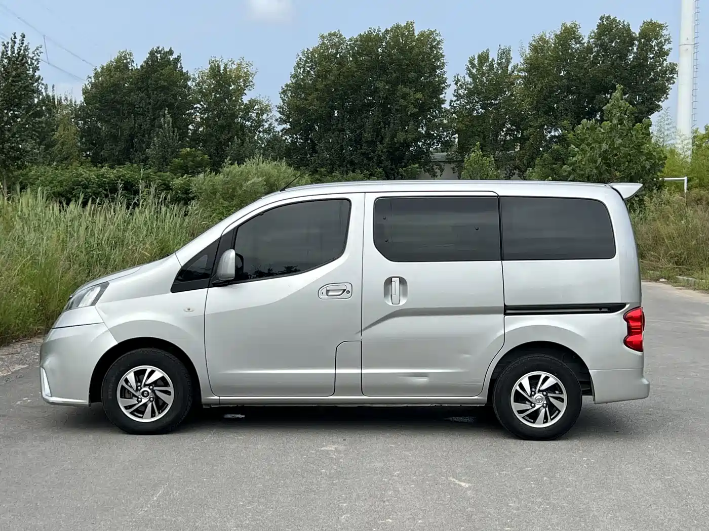 Nissan NV200 2018 2018 1.6L CVT Premium