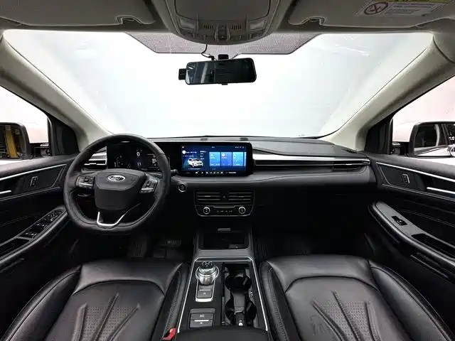 Фото 4 - Ford Edge