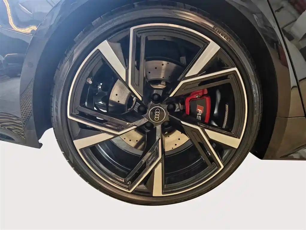 Audi RS 6 2024 RS 6 4.0T Avant performance фото 9
