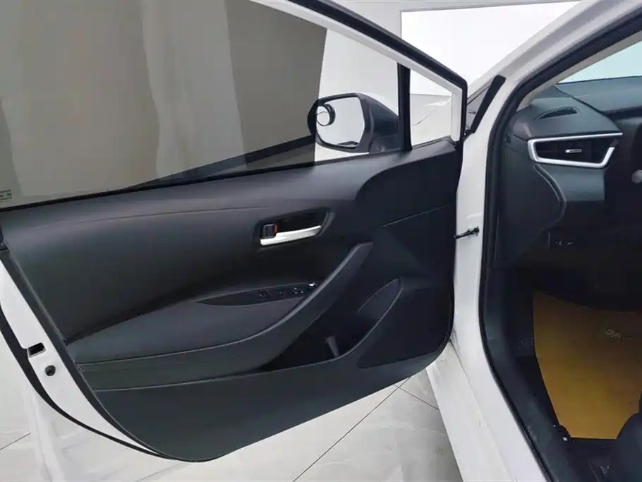 Toyota Corolla 2021 1.2T S-CVT Elite PLUS Edition фото 7