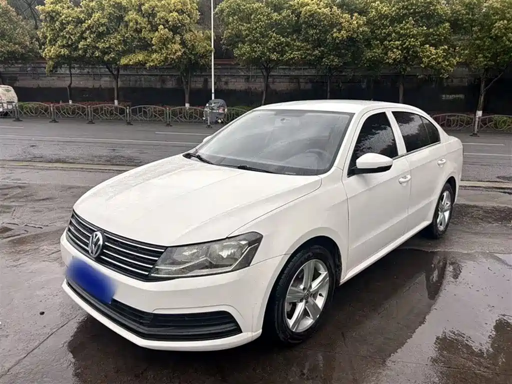 Volkswagen Lavida 2017 1.6L Automatic Trend Edition фото 2