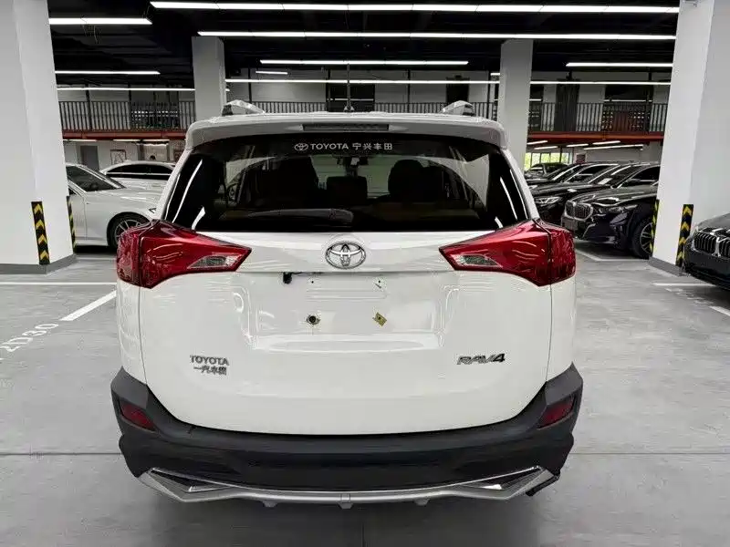 صورة 13 - Toyota RAV4 Rongfang