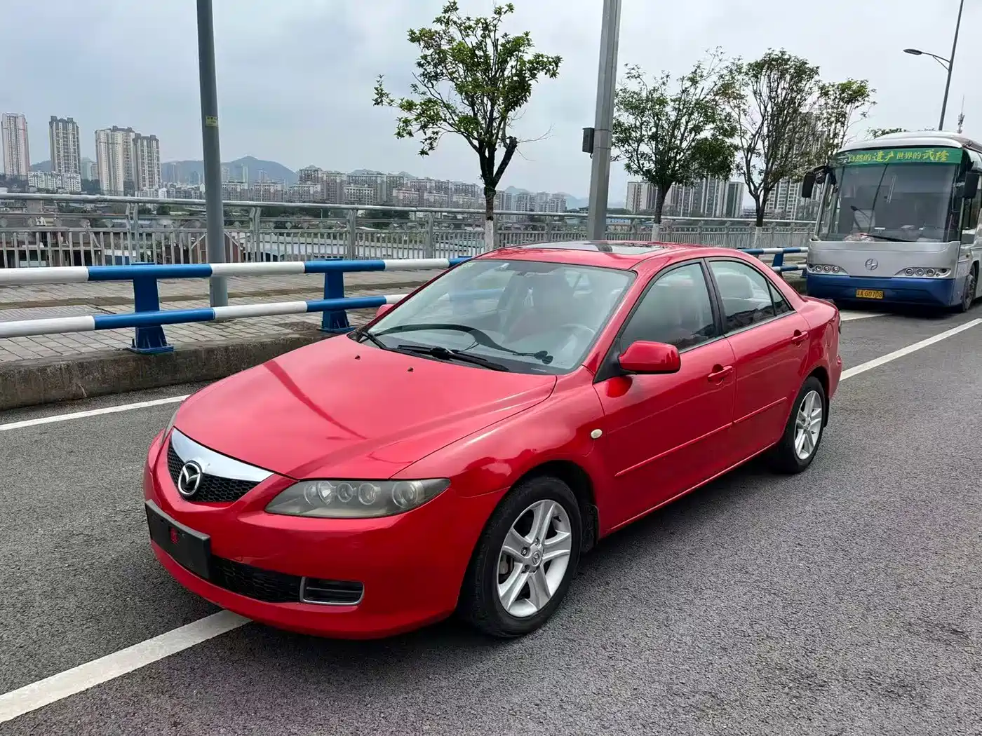 Фото 1 - Mazda 6