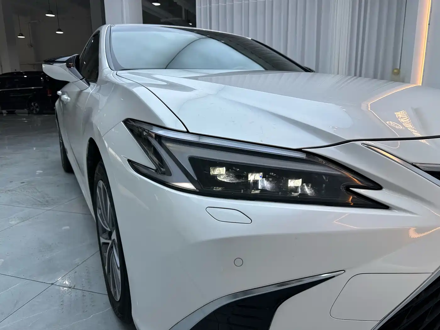 Lexus ES 2024 200 Premium Edition фото 8