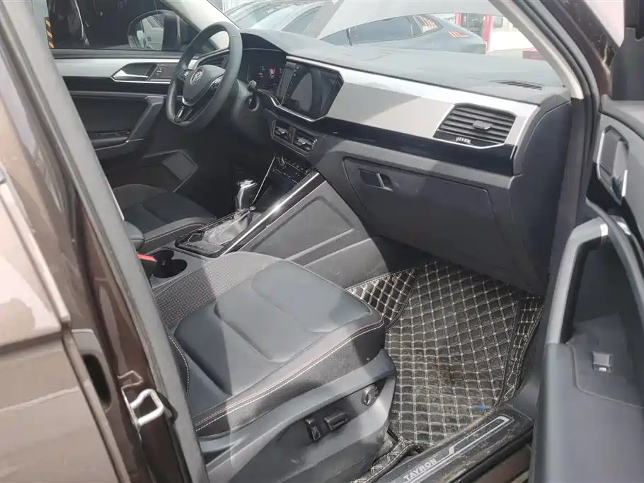 Volkswagen Tayron 2020 330TSI 2WD Luxury Smart Edition фото 8