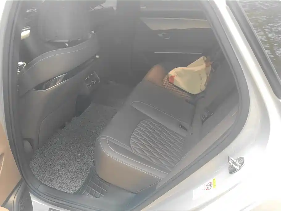 BYD Han 2025 DM-i 125KM Elite фото 11