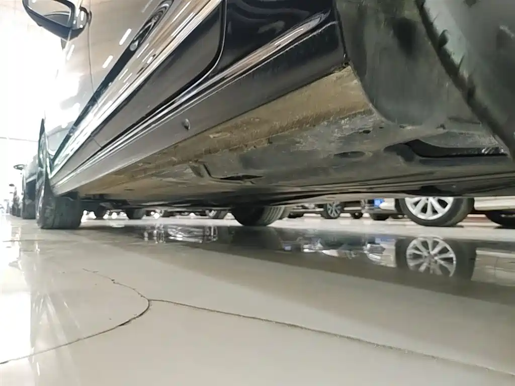 Volkswagen Passat 2025 Outstanding 380TSI Dragon Glory Edition фото 22