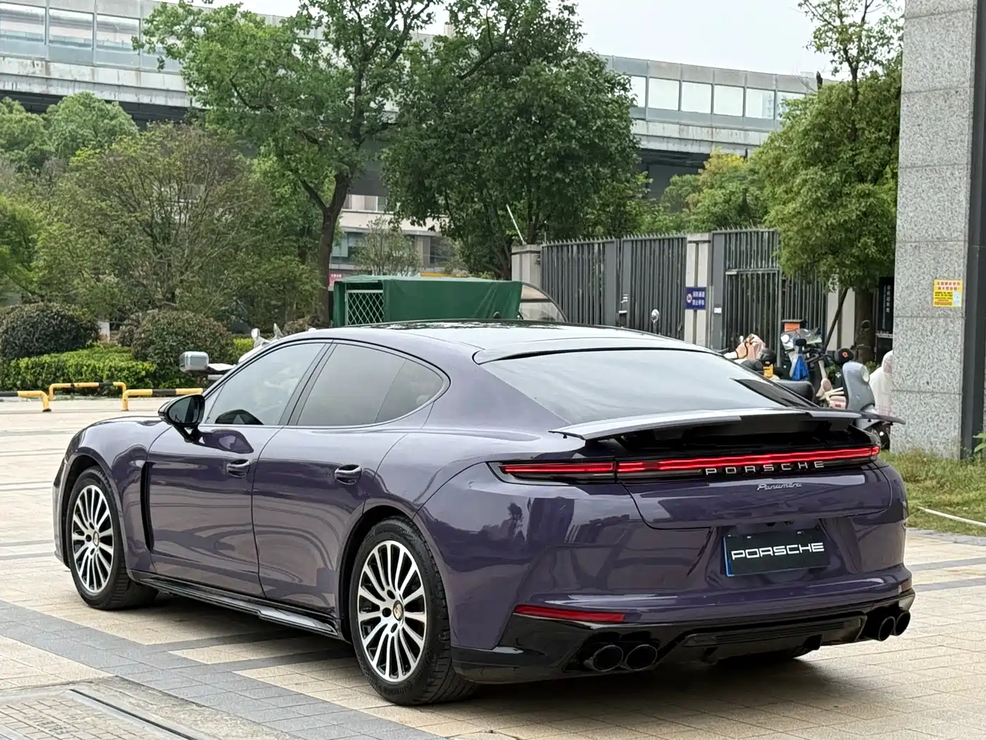 Porsche Panamera 2014 Panamera 3.0T фото 4