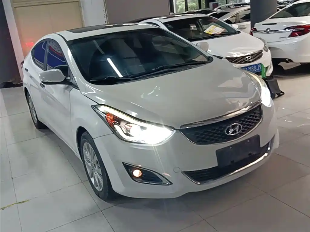 Hyundai Langdong 2016 1.6L Automatic Premium Edition фото 4