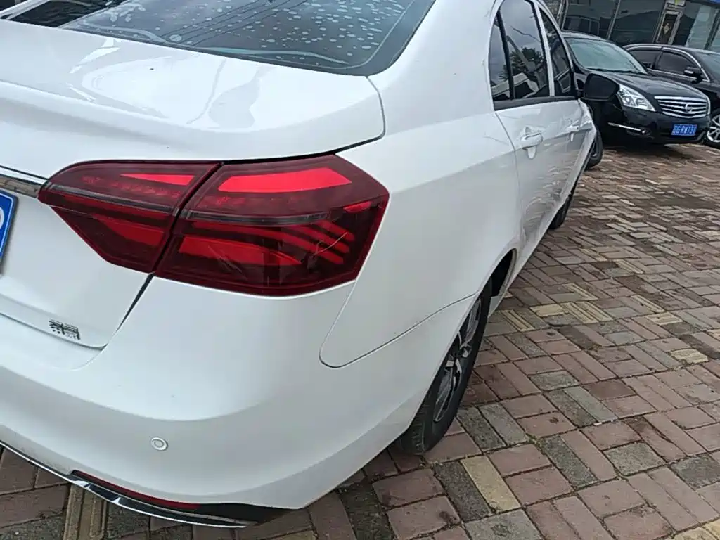 Photo 8 - Geely Emgrand