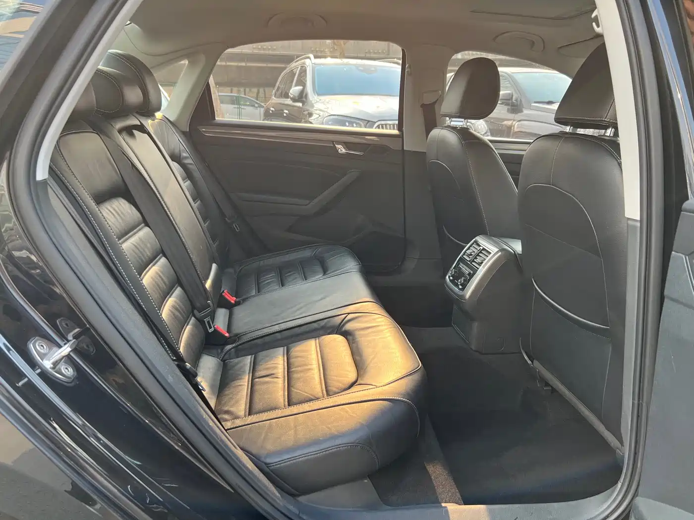 Volkswagen Passat 2017 330TSI DSG Prestige фото 13