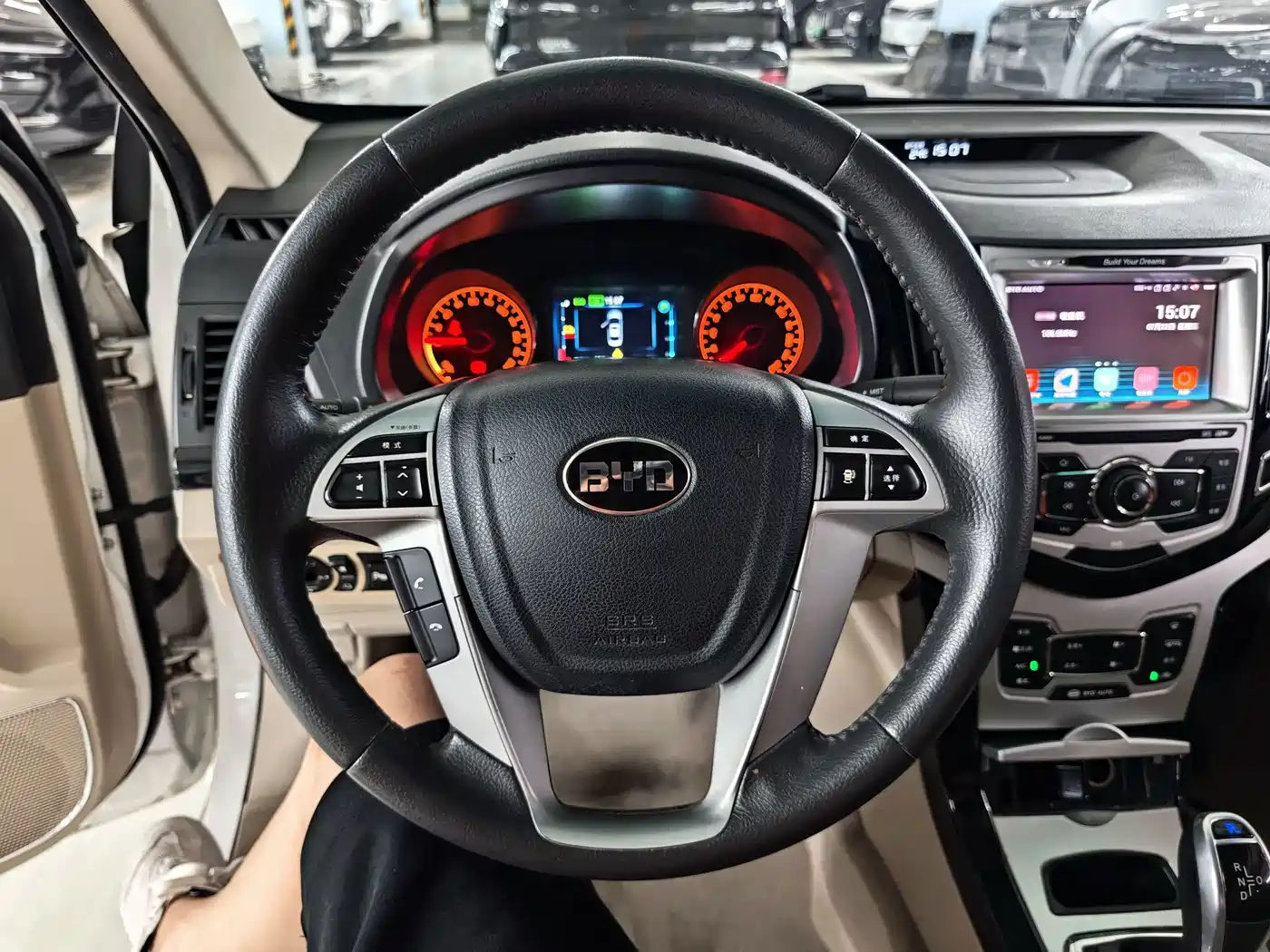 Фото 20 - BYD e5