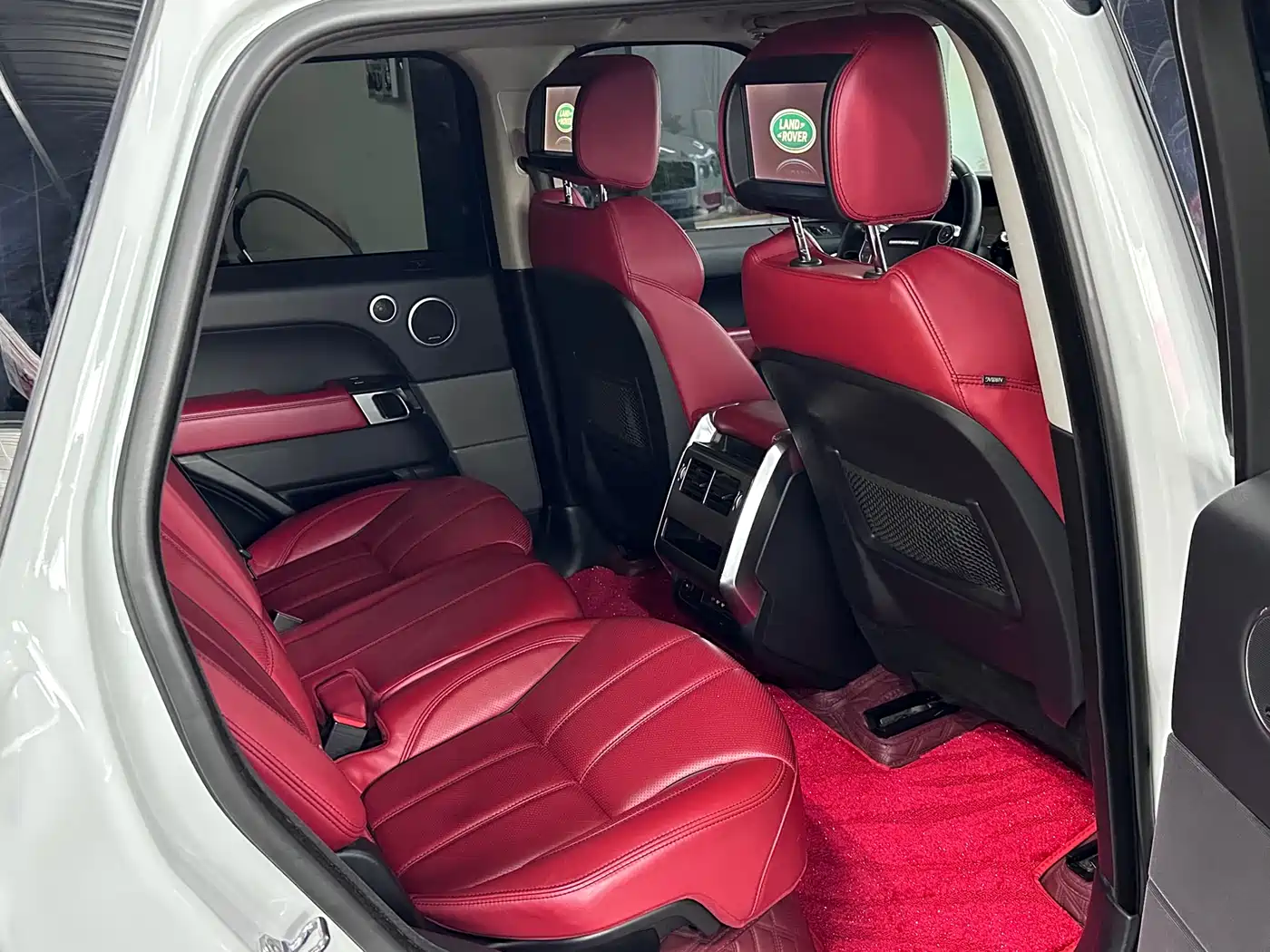 Land Rover Range Rover Sport 2016 Model 3.0 SC V6 HSE фото 8