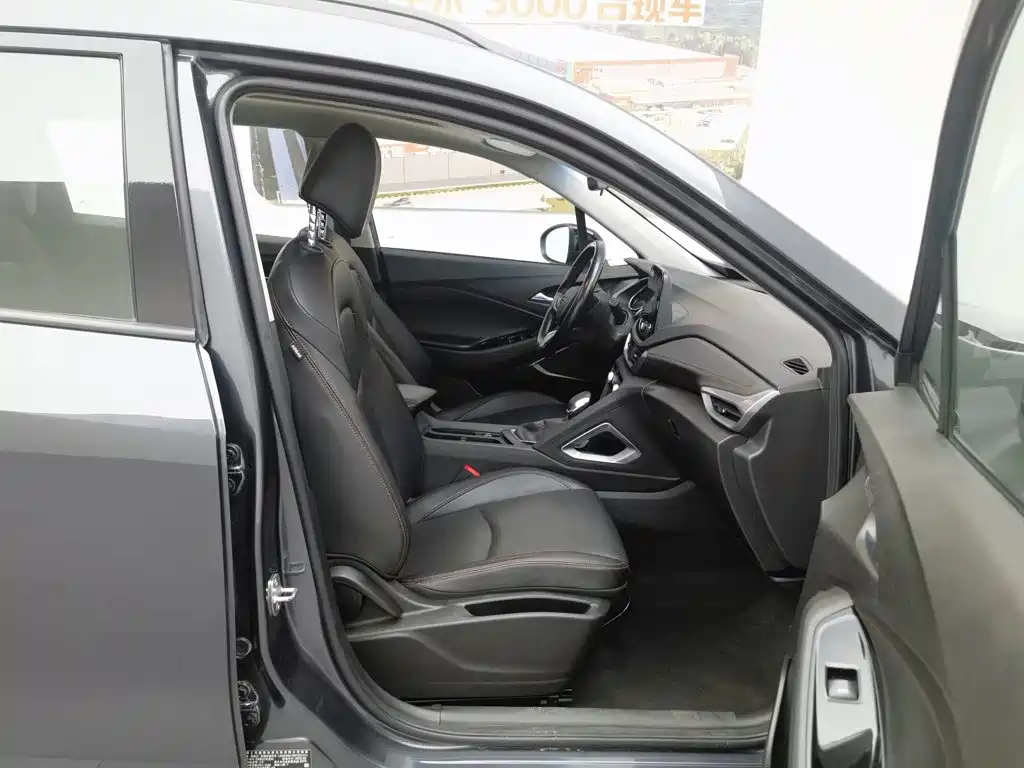 Chevrolet Volando 2023 2020 Mild Hybrid Redline 530T Automatic Premium Edition (5+2 seater)